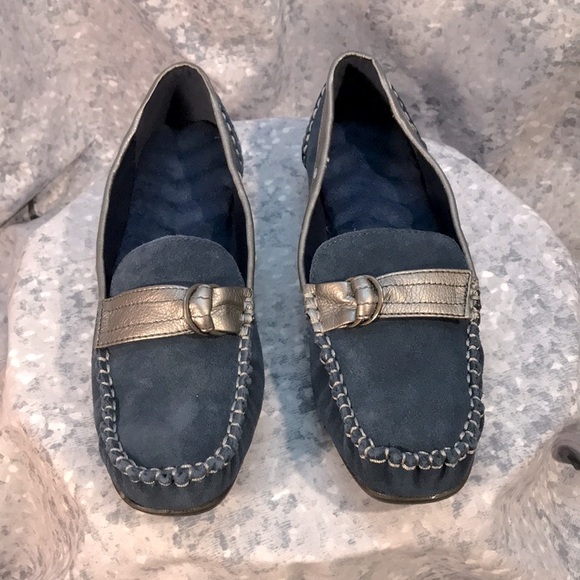 Women’s Navy Blue Suede Loafers Size 8 medium Brand New Clean Condition - Picture 2 of 7